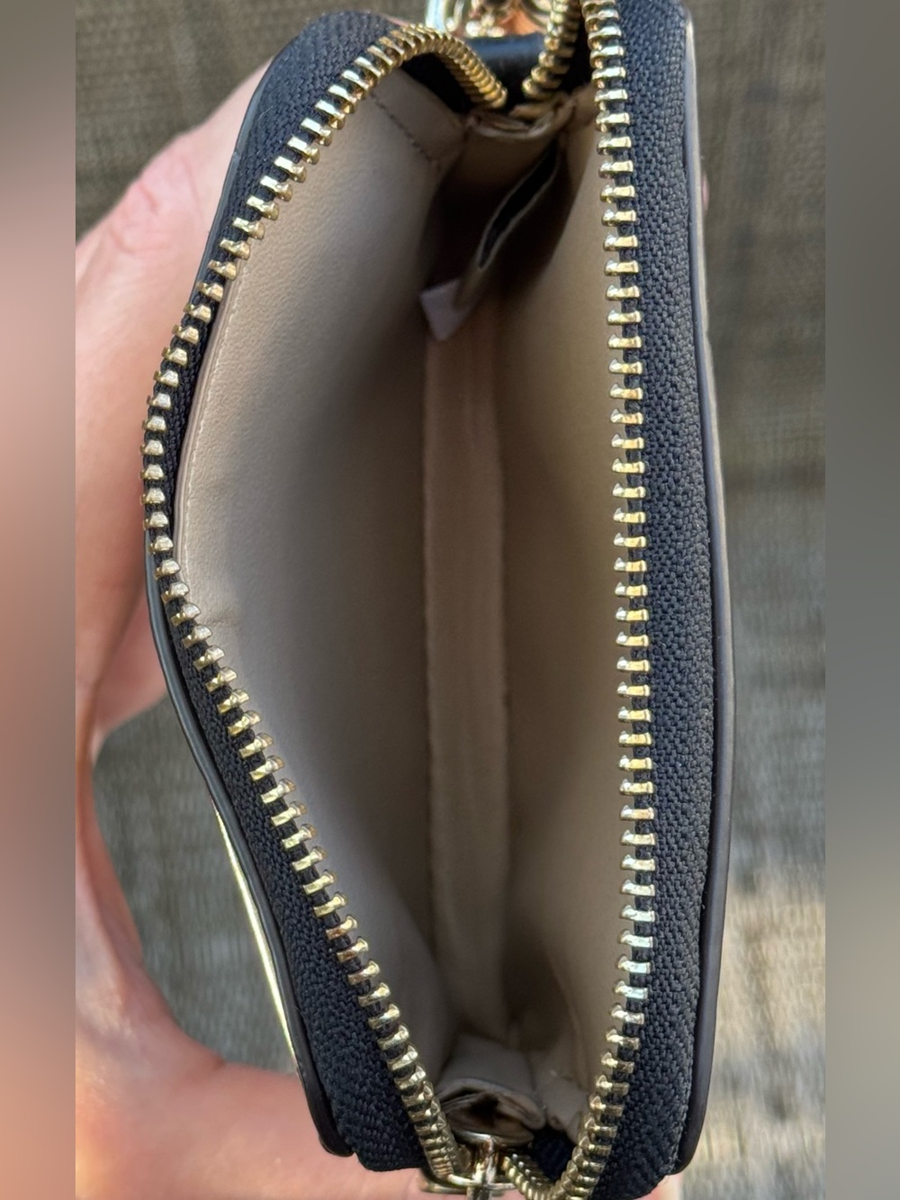Coach Zip Card Case In Colorblock EUC! - Picture 8 of 14